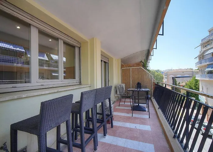 Frgk Stanislas Terrace, Ac & Ultra Fast Wi-fi