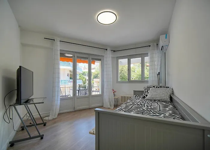 Frgk Stanislas Terrace, Ac & Ultra Fast Wi-fi